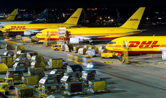 ทั่วโลก รวดเร็ว DHL บริการโลจิสติก DHL ระหว่างประเทศสําหรับการขนส่งทางอากาศ